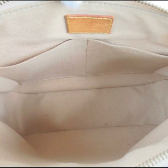Authentic Louis Vuitton Siracusa Pm - Picture 4 of 8